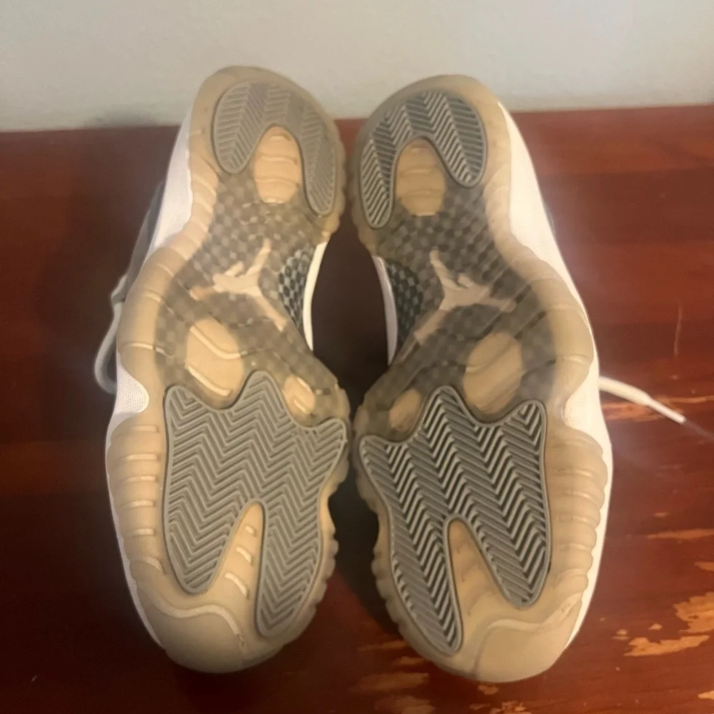 Jordan Athletic Shoes - Air Jordan 11 Retro Cool Gray